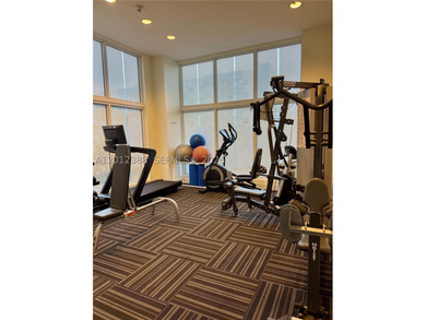 Bright one bedroom one bath apartment with amazing views in a - photo 14