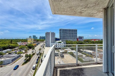 Bright one bedroom one bath apartment with amazing views in a - photo 15