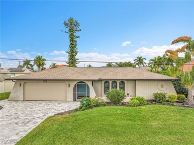 Cape Coral Lakes Area Home For Sale in Cape Coral Florida