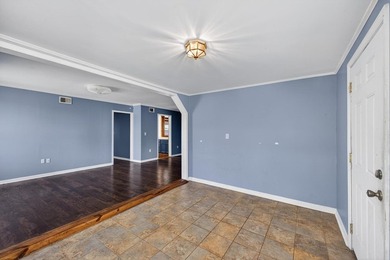 An investor's dream! Brick, ranch home located across the street - photo 4