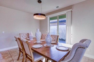 Elegant and sophisticated single-story home located on the golf - photo 14