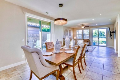 Elegant and sophisticated single-story home located on the golf - photo 15