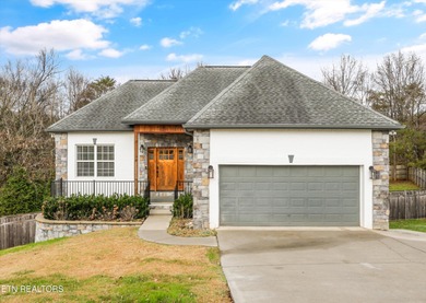 Fort Loudoun Lake Home For Sale in Knoxville Tennessee