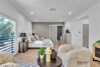 Stunning, fully renovated home in the prestigious Las Vegas - photo 24