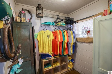 Here's your chance to own a thriving business location just 1.7 - photo 25