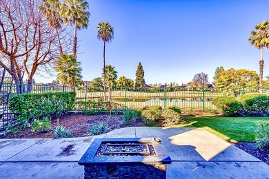 Elegant and sophisticated single-story home located on the golf - photo 26