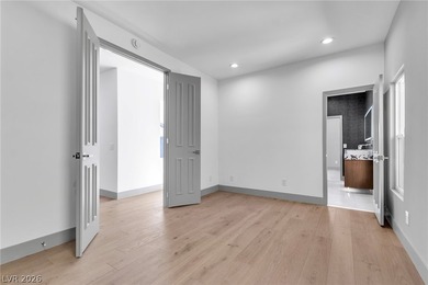 Stunning, fully renovated home in the prestigious Las Vegas - photo 28