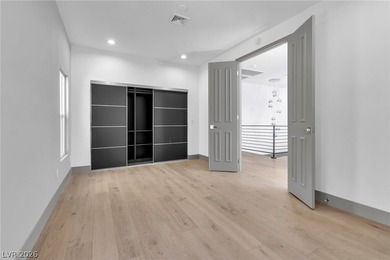 Stunning, fully renovated home in the prestigious Las Vegas - photo 29