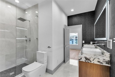 Stunning, fully renovated home in the prestigious Las Vegas - photo 30