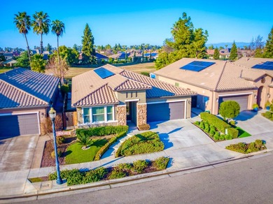 Elegant and sophisticated single-story home located on the golf - photo 32