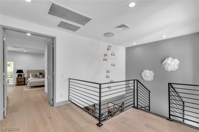 Stunning, fully renovated home in the prestigious Las Vegas - photo 33