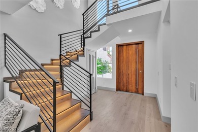 Stunning, fully renovated home in the prestigious Las Vegas - photo 35