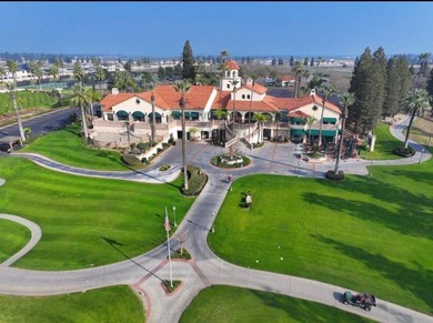 Elegant and sophisticated single-story home located on the golf - photo 36