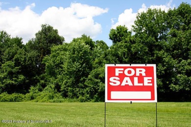(private lake, pond, creek) Acreage For Sale in Roaring Brook Twp Pennsylvania
