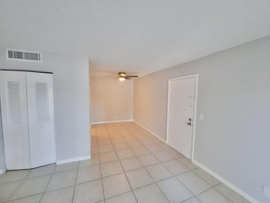 For Sale -1 bedroom 1bath- Large- first floor condo-Renovated ! - photo 14