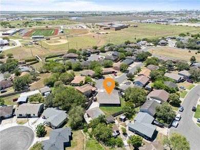 Welcome to your next chapter in this charming 3-bedroom - photo 21