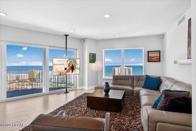 A LEGACY CONDOMINIUM OF RARE SCALE AND PEDIGREE, AVAILABLE ONCE - photo 4