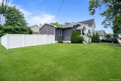 Welcome to this Beautifully Renovated Ranch-Style Home in - photo 3