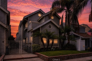 Investor opportunity in Downtown Huntington Beach! Featuring a - photo 1
