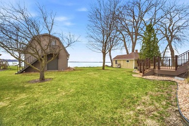 LOCATION! Rarely do homes become available on this street! East - photo 2