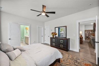 Welcome to this beautifully maintained Hunter Quinn - photo 11