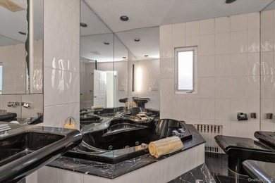 Expanded 3-bedroom brick ranch in the heart of Bay Terrace - - photo 14