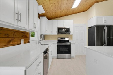 Under contract-accepting backup offers. Rare opportunity to own - photo 8
