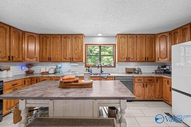 Welcome to this spacious 3-bedroom, 3-bath home situated on 3.67 - photo 28