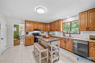 Welcome to this spacious 3-bedroom, 3-bath home situated on 3.67 - photo 31