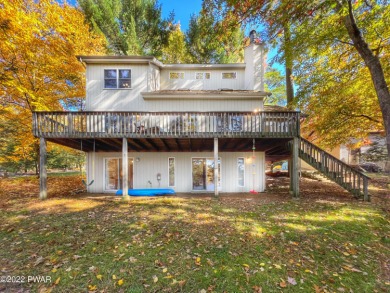 Marcel Lake Home For Sale in Dingmans Ferry Pennsylvania