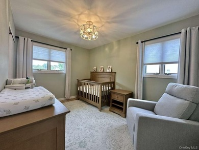 Enjoy the balance of comfort and convenience in this 4-bedroom - photo 6