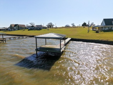 Waterfront Lot with 6.06 Acre Waterview Tract - photo 4