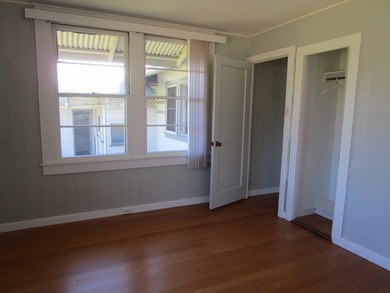 Classic style home built in the 1950's that is in immaculate - photo 8
