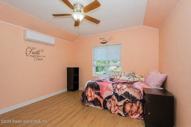 Welcome to this beautifully maintained 3-bedroom semi-attached - photo 12