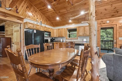 WOW FACTOR! TURNKEY INVESTMENT OPPORTUNITY! Conveniently located - photo 13