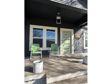 Single story 1920's cottage renovated to be a 3/2 with full - photo 4