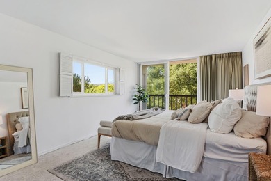 Ideally positioned just moments from Butterfly Beach, the Music - photo 16