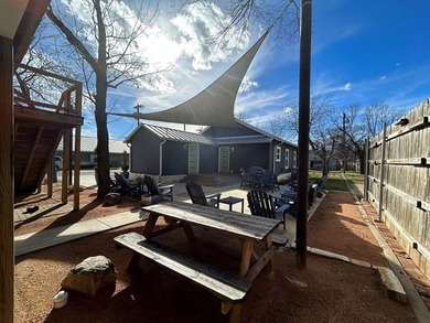 Single story 1920's cottage renovated to be a 3/2 with full - photo 8