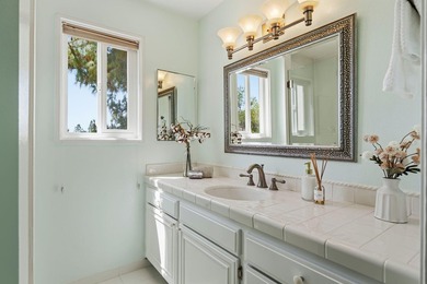 Ideally positioned just moments from Butterfly Beach, the Music - photo 19