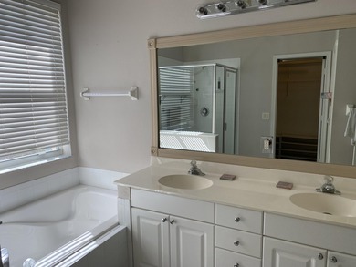 One owner well maintained 3 bdrm, 2 bath home in gated St. James - photo 16