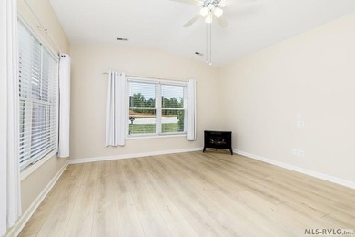 Immaculate! Move-in ready, this one-level townhome offers - photo 18
