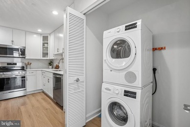 A picture-perfect 2026 remodel of a two-bedroom - photo 23