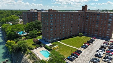 Enjoy effortless high-rise living in this 10th-floor condo at - photo 25