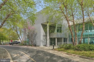 A picture-perfect 2026 remodel of a two-bedroom - photo 29