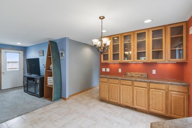 Experience the charm of lake living in this charming 3-bed - photo 7