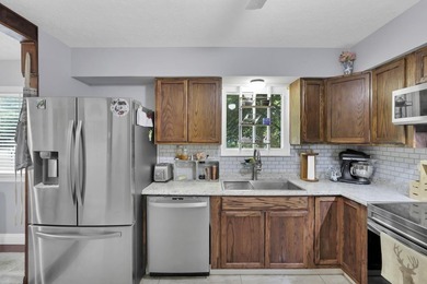 You have found your private retreat! This charming 2 story 3 - photo 8