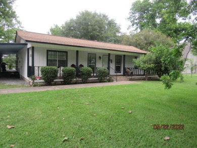 Perfect Place to Watch Sunsets, Move in Ready! - Lake Home For Sale in Saint Joseph, Louisiana