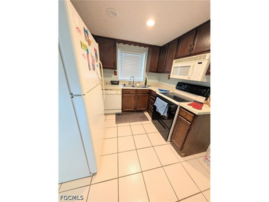 Enjoy effortless living in this bright 1-bedroom, 1-bathroom - photo 7