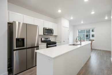 Utah Lake Townhome/Townhouse For Sale in Saratoga Springs Utah