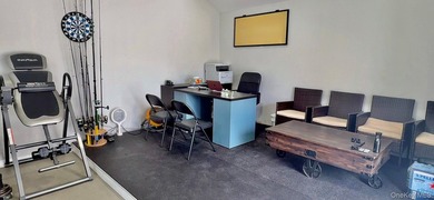 2-dwelling semi-detached with private driveway & 400 Sq ft - photo 6